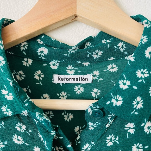 Reformation SMALL Violet long sleeve crepe blouse in green floral - Picture 4 of 6